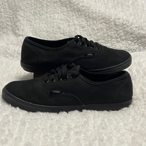 Vans Authentic Lo Pro-Black/Black